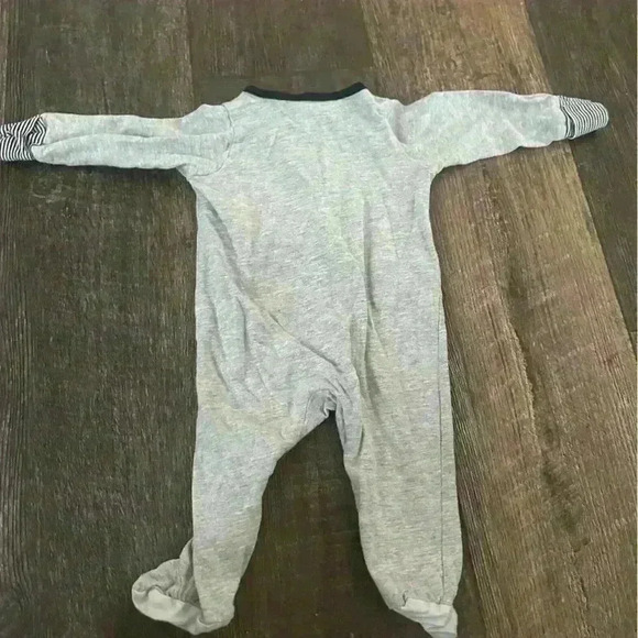 Gerber sleep and play. - Picture 3 of 3